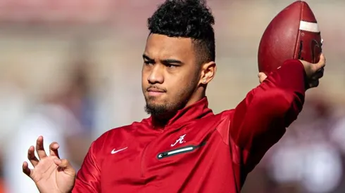 Quarterback estrella del Draft no pasa pruebas, pero entrena a tope