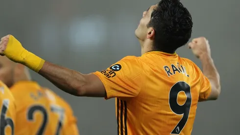 Raúl Jiménez escuchará ofertas de otros equipos de Europa