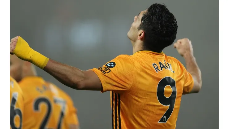 Raúl Jiménez escuchará ofertas de otros equipos de Europa