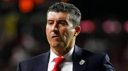 El entrenador y un futuro negativo...