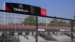 Un revendedor, con deudas y más de 50 boletos del Clásico Joven