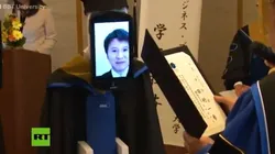 Muy buena la nueva de Black Mirror: en Japón cambiaron estudiantes por robots