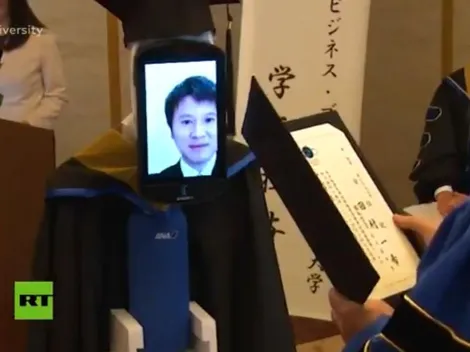 Muy buena la nueva de Black Mirror: en Japón cambiaron estudiantes por robots