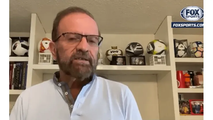 El reportero destacó la carrera del mexicano en Europa.