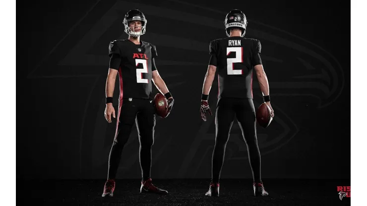 Panthers trollean a Falcons por su nuevo uniforme