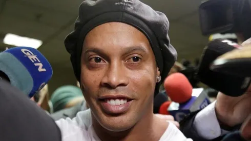 Ronaldinho se va de prisión: pagó una fianza y hará arresto domiciliario