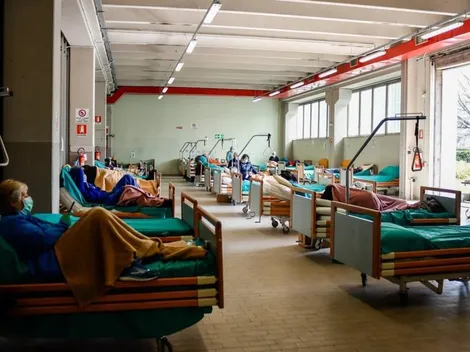 Bajó por primera vez el número de internados en terapia intensiva en Italia