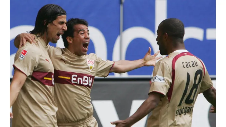 El maestro y el alumno: Pável Pardo recordó los inicios de Sami Khedira en el Stuttgart