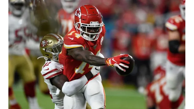 Los Chiefs mantuvieron a uno de sus receptores estelares