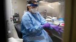 Vergüenza ajena: vecinos amenazan a médicos por miedo a contagiarse coronavirus