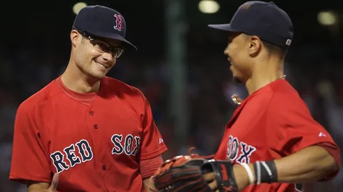 Joe Kelly le tiró con todo a Mookie Betts tras dar un pésimo discurso