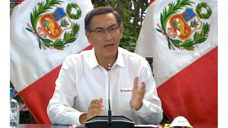 Martín Vizcarra hizo su anuncio cerca al mediodía.