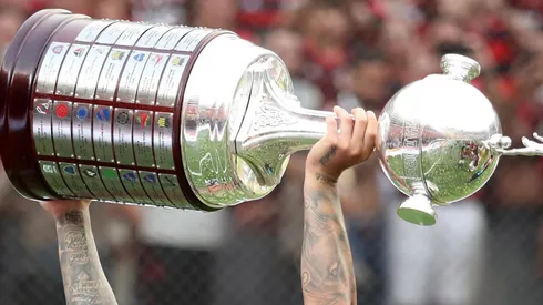 Arquero subastará su medalla de Libertadores para combatir al coronavirus