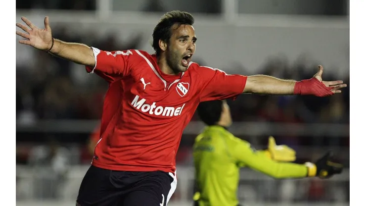 Parra nombró a los que simulaban lesiones para no jugar en el Rojo y ahora pidió perdón