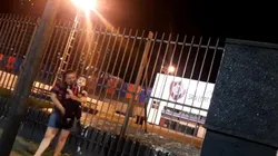 Rompió la cuarentena para cantarle el feliz cumpleaños a San Lorenzo