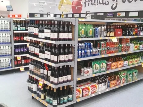 ¿Ley seca? Mexicanos salen a las calles para comprar las posibles últimas cervezas