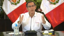 Vizcarra siempre se muestra con su alcohol en gel.