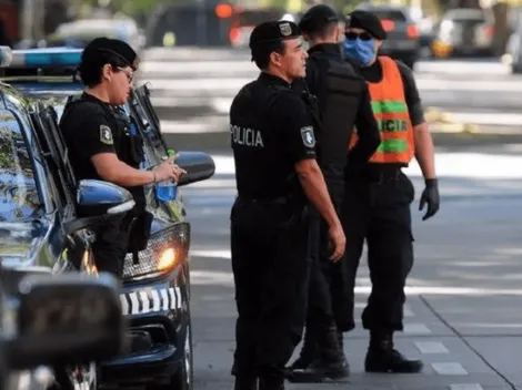Salió caro: un policía violó la cuarentena para tener relaciones en su auto y lo descubrieron