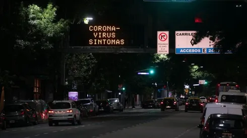 Cacerolazo: reclamaron que los políticos argentinos se bajen los sueldos