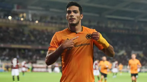 Raúl Jiménez confesó cual fue el jugador más difícil de enfrentar.