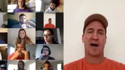 Qué sorpresa: Peyton Manning apareció en medio de una clase virtual