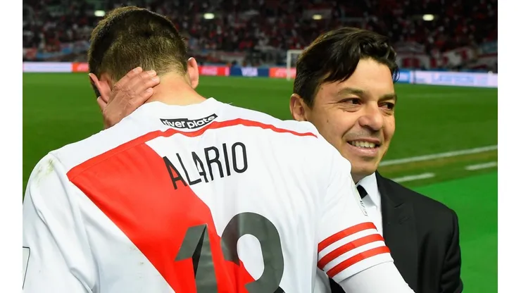 Foto de Lucas Alario y Marcelo Gallardo.