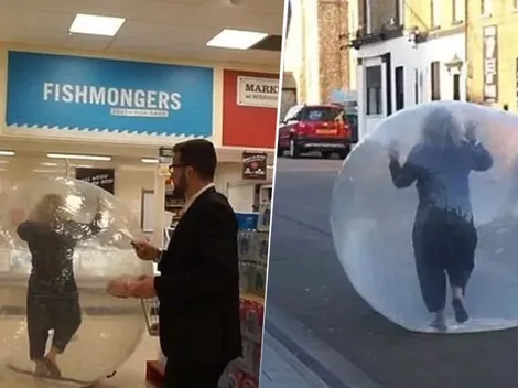 Para evitar al coronavirus, fue a hacer las compras ¡en una pelota inflable!