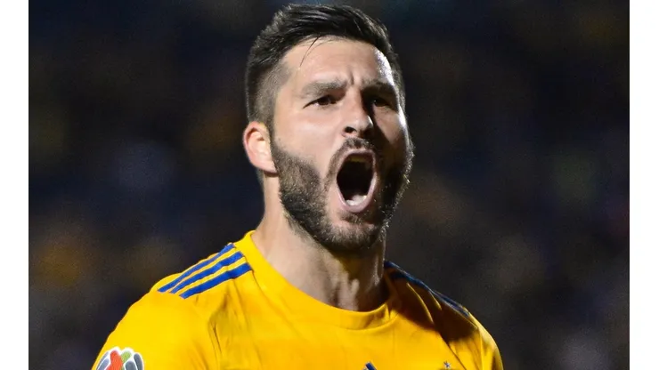 ¡Gignac la rompió bailando vestido de Tigre!