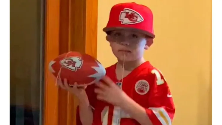 Video: al estilo de la NFL este niño se sacó un diente flojo