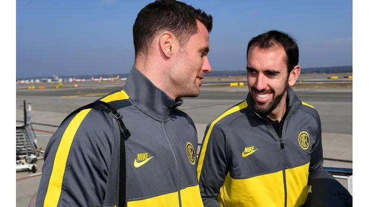 Diego Godín regresó a Uruguay desde Italia