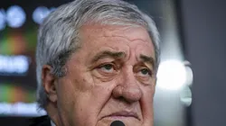 Le preguntaron por Cavani a Boca y Ameal respondió: "Tenemos a Carlitos"