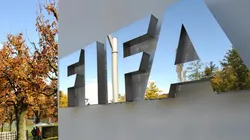 La FIFA planea una 'súper ventana' de transferencias