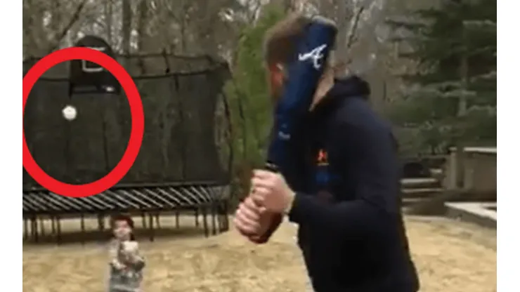 Video: el impresionante jonrón que pegó Freeman durante su cuarentena
