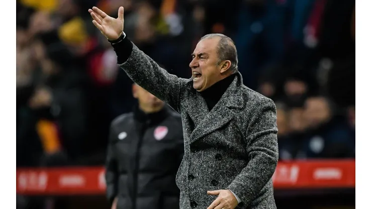 Fatih Terim, entrenador turco de 66 años de edad.