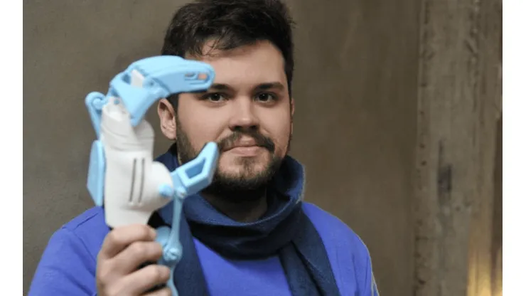 No dejaron entrar al país a Gino Tubaro y se descargó por Twitter: "Tengo ganas de llorar"