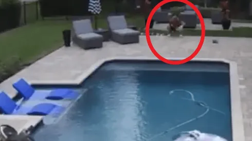 Video: con piscina de por medio entrena el receptor de los Colorado Rockies