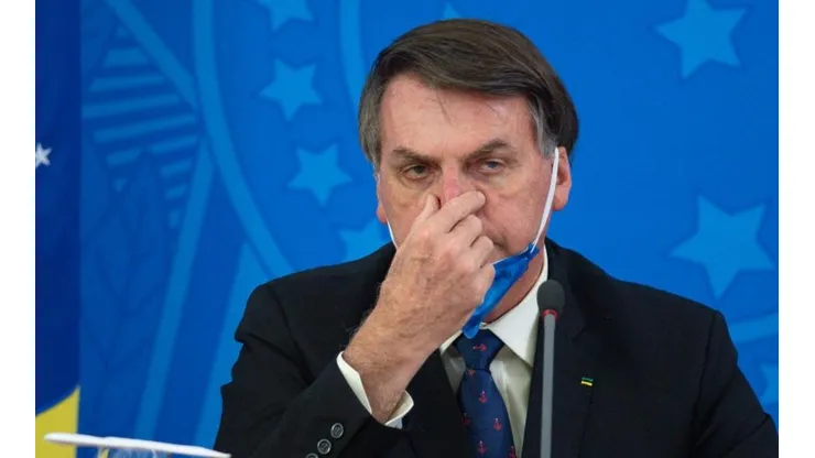 Bolsonaro reconoció que tiene los síntomas del coronavirus y se hará un tercer test