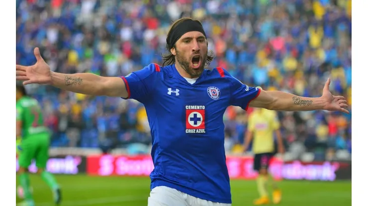 Pavone marcó uno de los cuatro tantos.