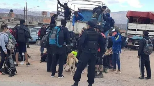 Sólo en Argentina: intendente echó a turistas y los dejó varados en otra provincia