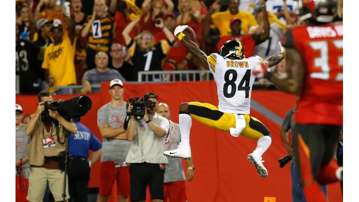 El motivo que impide la llegada de Antonio Brown a los Buccaneers de Brady