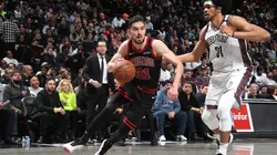 Un jugador NBA pide que cancelen la temporada así puede volver a su país