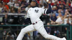 Video: Chapman deleitó con sus rectas de 100 MPH en las calles de Florida