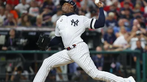 Video: Chapman deleitó con sus rectas de 100 MPH en las calles de Florida