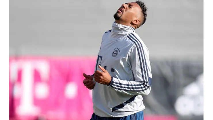 En cuarentena, Boateng recordó el día que Messi le rompió la cintura