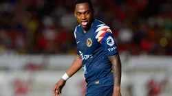 Emelec y Barcelona de Ecuador quieren a Renato Ibarra