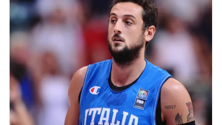 Marco Belinelli no olvidó sus raíces y ayudó a Italia