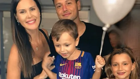 A Mauro Zárate lo pusieron a hacer la comida de su cumpleaños