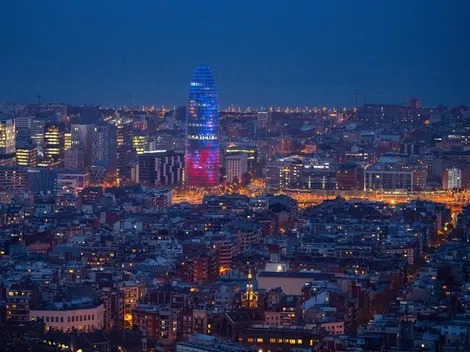 En Barcelona armaron una fiesta en los balcones durante la cuarentena