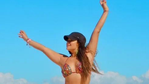 Así cualquiera: Mariana Echeverría pasa la cuartentena arriba de un inflable en su pileta