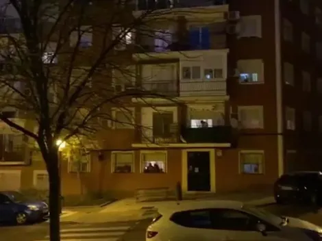 Para imitar: en España salieron a los balcones a aplaudir a todos los trabajadores de Sanidad